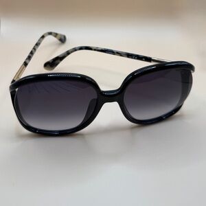 Elegant Black Sunglasses